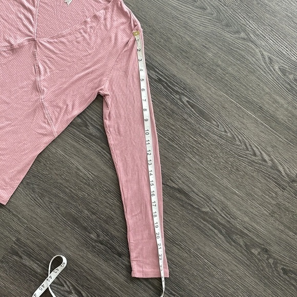 SzL Jo & Co Light pink ribbed V neck Long sleeve GUC - Picture 9 of 9